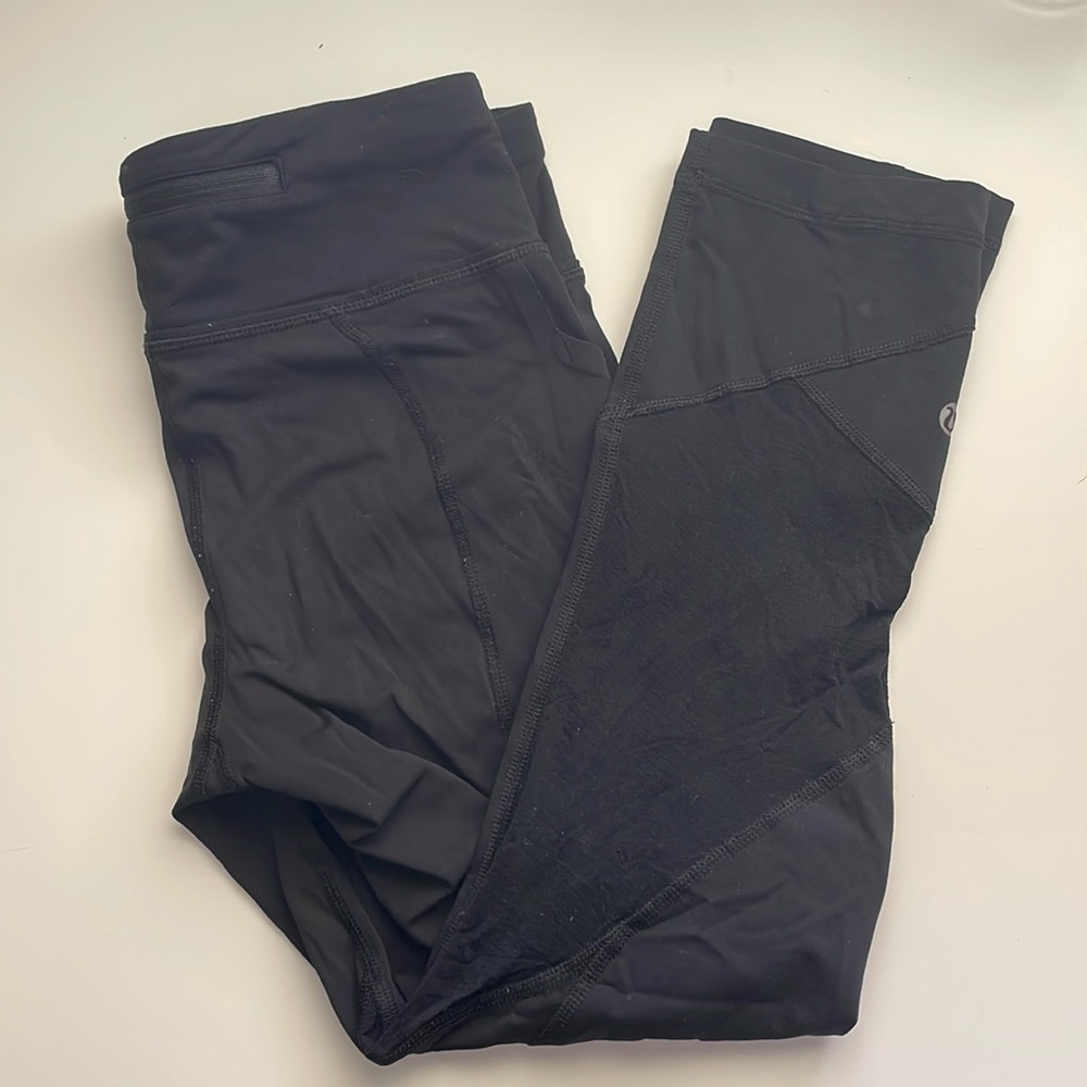 Lululemon capris 6 black